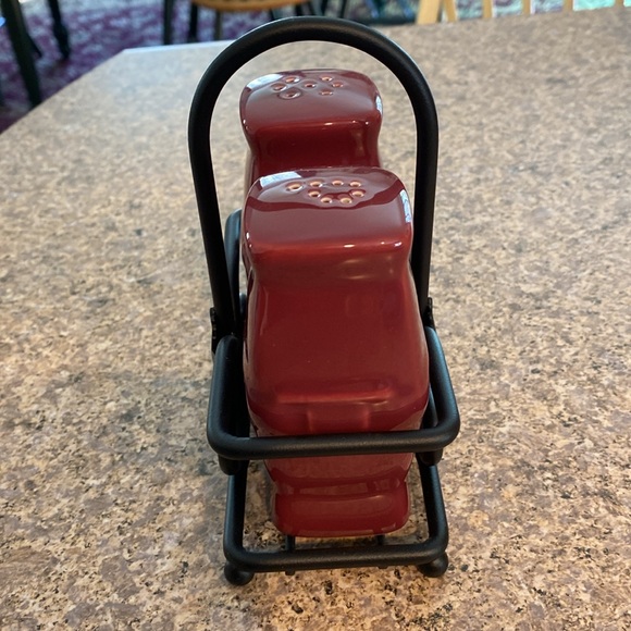 Longaberger Paprika Salt & Pepper Shakers & Black Wrought Iron Holder Caddy - Picture 6 of 17